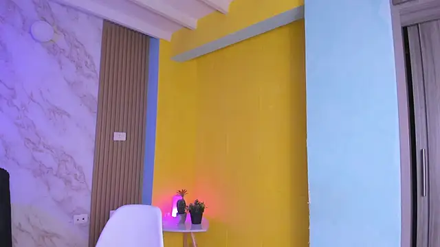 Snapshot of Megan_blue7 chatting on October 20, 11:22 am Megan blue7 online show from October 20, 11:22 am