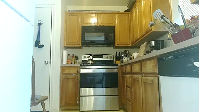 Snapshot of DiamondMonroeXo chatting on October 31, 4:36 pm DiamondMonroeXo online show from October 31, 4:36 pm