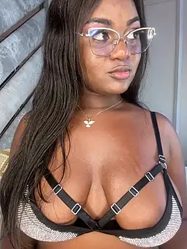 Snapshot of Noa_Adams chatting on May 16, 10:36 am Noa Adams online show from May 16, 10:36 am