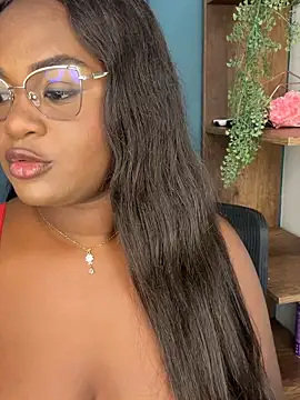 Noa Adams online show from March 5, 4:20 am