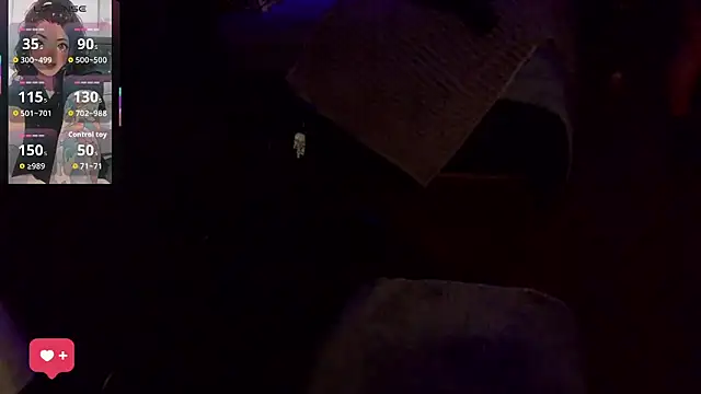 kimmiakiss22 online show from April 13, 2:26 am