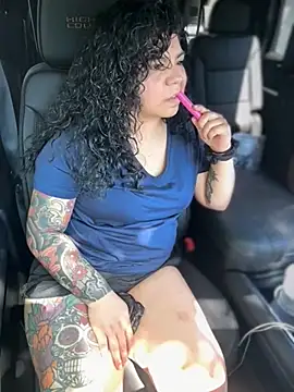kimmiakiss22 online show from May 25, 8:51 pm