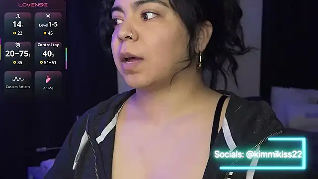 kimmiakiss22 online show from October 3, 12:47 am