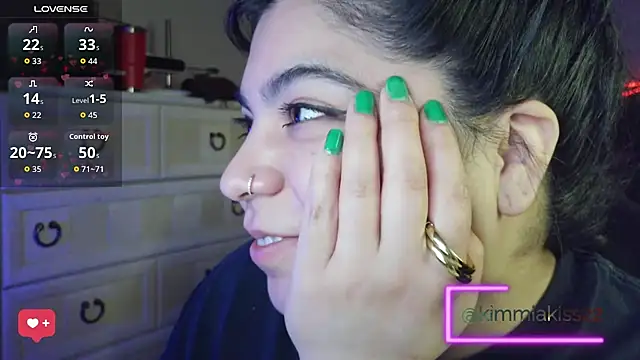 kimmiakiss22 online show from March 2, 7:15 am