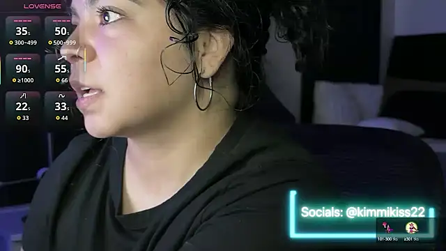 kimmiakiss22 online show from October 10, 9:37 pm
