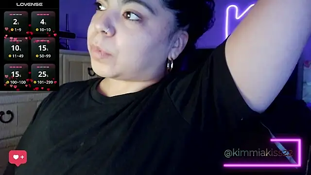 kimmiakiss22 online show from February 19, 1:35 am