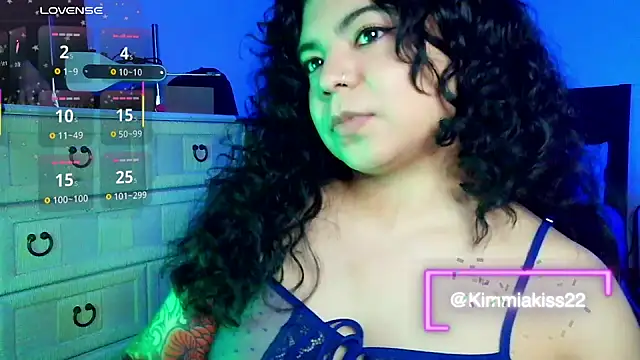 kimmiakiss22 online show from December 16, 12:04 am