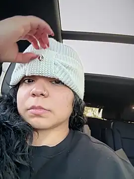 kimmiakiss22 online show from December 18, 10:24 pm