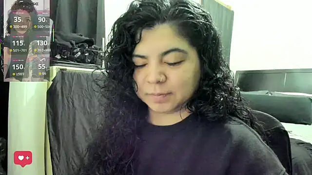 kimmiakiss22 online show from April 7, 7:48 pm