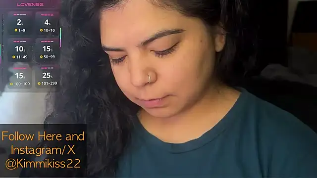 kimmiakiss22 online show from October 31, 9:11 pm