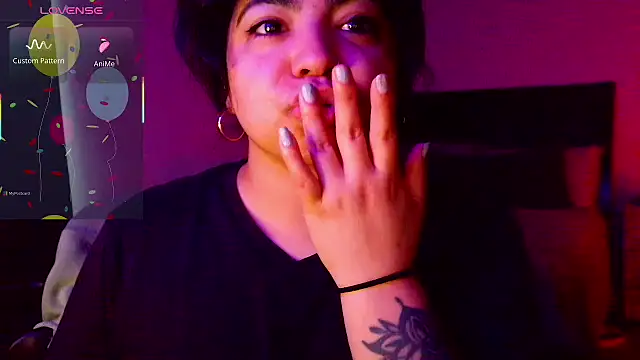 kimmiakiss22 online show from November 30, 9:37 pm