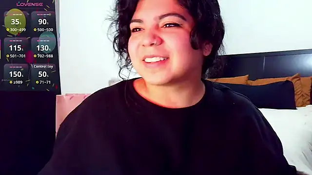 kimmiakiss22 online show from November 17, 3:32 am