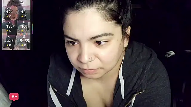 kimmiakiss22 online show from April 11, 1:46 am