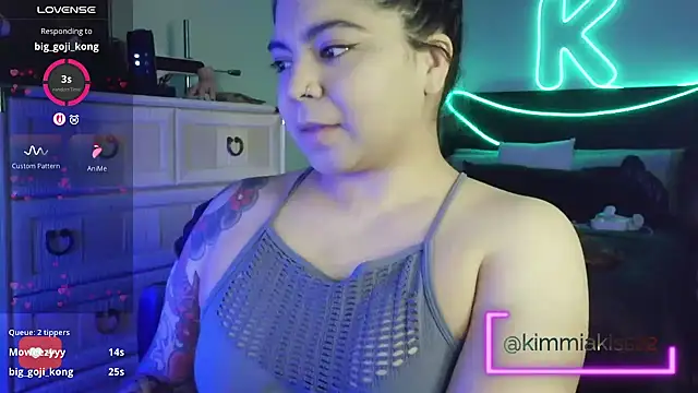 kimmiakiss22 online show from March 3, 1:34 am