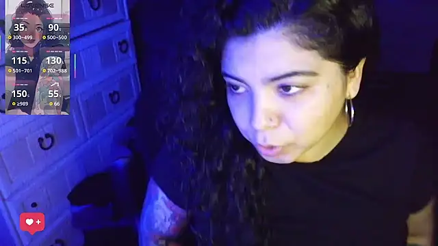 kimmiakiss22 online show from March 22, 2:26 am