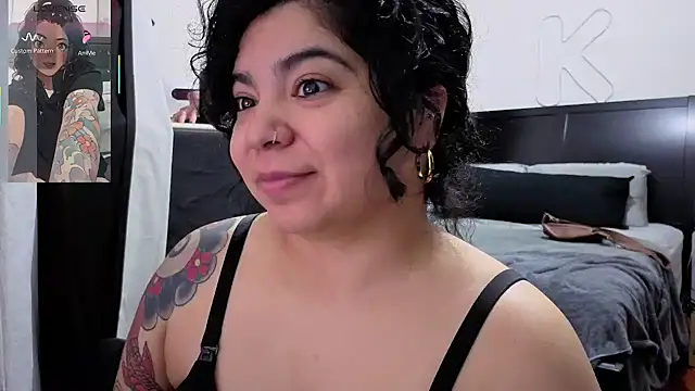kimmiakiss22 online show from May 24, 3:17 am