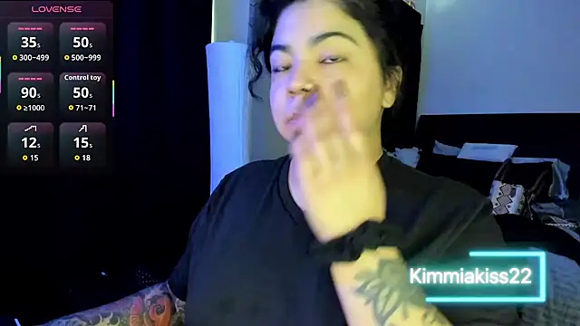 kimmiakiss22 online show from September 9, 4:16 pm