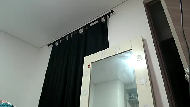 dolcemacca online show from December 3, 3:59 am