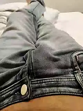 Snapshot of orgasmic_boy chatting on December 24, 7:17 am orgasmic boy online show from December 24, 7:17 am