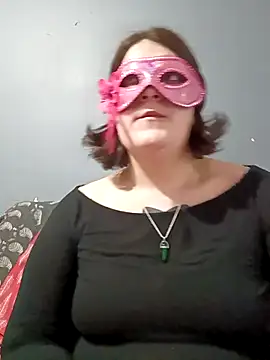 Lolabeluccia xh  online show from February 6, 9:38 am