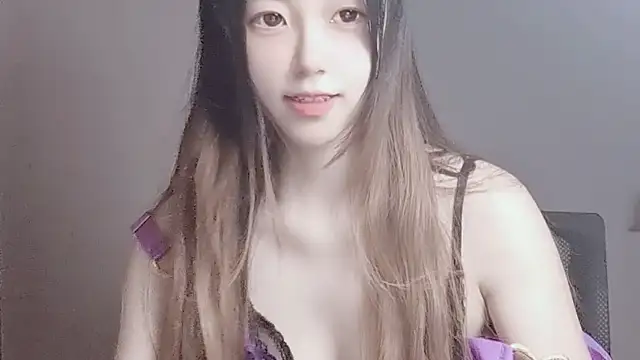 Snapshot of VaerySaenz chatting on September 24, 4:08 am VaerySaenz online show from September 24, 4:08 am