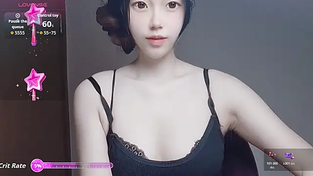 Snapshot of VaerySaenz chatting on November 28, 12:33 am VaerySaenz online show from November 28, 12:33 am