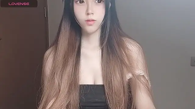 Snapshot of VaerySaenz chatting on November 18, 3:32 am VaerySaenz online show from November 18, 3:32 am