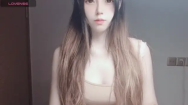 Snapshot of VaerySaenz chatting on November 14, 7:45 am VaerySaenz online show from November 14, 7:45 am