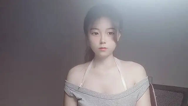 Snapshot of VaerySaenz chatting on March 23, 6:05 am VaerySaenz online show from March 23, 6:05 am