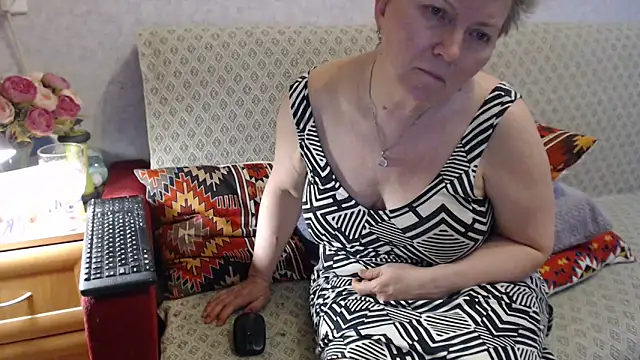zarinafonliberman online show from May 4, 5:27 pm