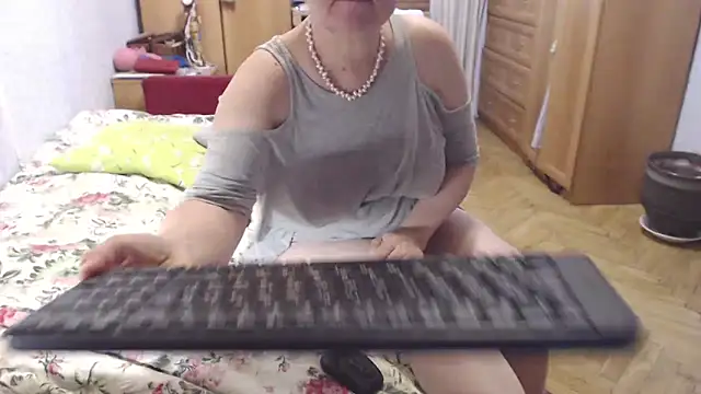 zarinafonliberman online show from October 18, 6:04 am