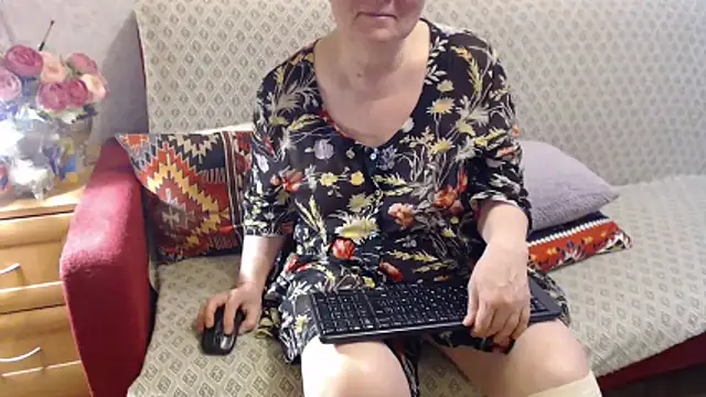 zarinafonliberman online show from May 19, 6:48 pm