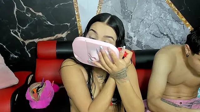 Snapshot of hot-threesome chatting on September 27, 7:09 pm hot-threesome online show from September 27, 7:09 pm