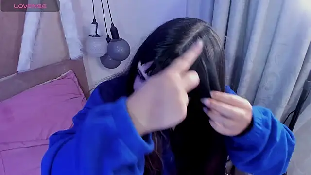 xhinata hyugax online show from March 11, 1:10 am