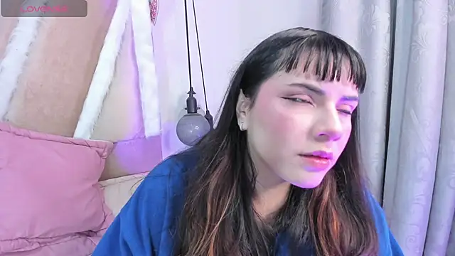 xhinata hyugax online show from January 13, 11:41 pm