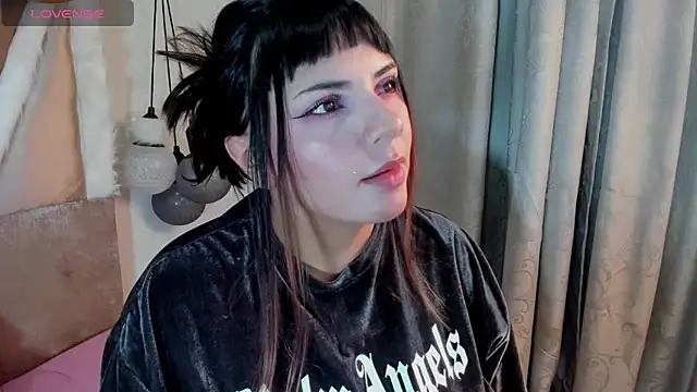 Snapshot of xhinata_hyugax chatting on September 13, 11:38 pm xhinata hyugax online show from September 13, 11:38 pm