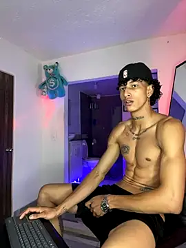 Snapshot of mike_casseano chatting on September 19, 9:41 pm mike casseano online show from September 19, 9:41 pm