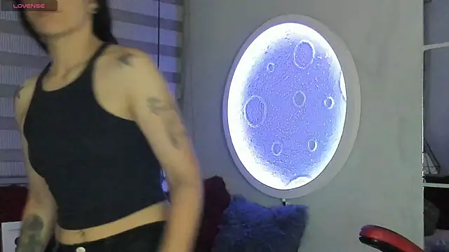 natasha logan  online show from May 5, 4:04 am