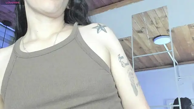 Snapshot of natasha_logan_ chatting on October 10, 4:02 am natasha logan online show from October 10, 4:02 am