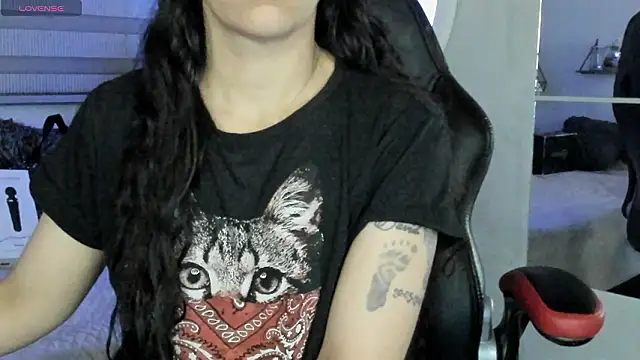 natasha logan  online show from March 28, 4:02 am