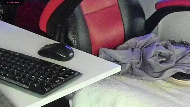 Snapshot of natasha_logan_ chatting on October 21, 4:01 am natasha logan online show from October 21, 4:01 am