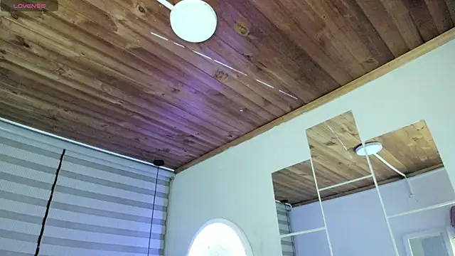 Snapshot of natasha_logan_ chatting on September 30, 4:07 am natasha logan online show from September 30, 4:07 am