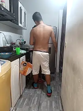 catire2323 online show from December 19, 5:21 am