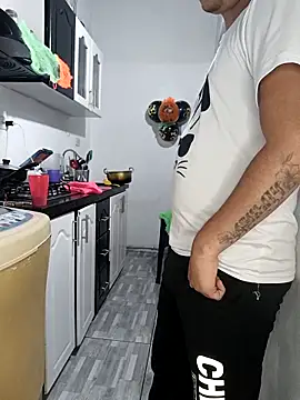 catire2323 online show from October 31, 1:46 am