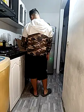 catire2323 online show from November 22, 3:16 am