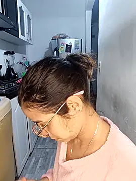 catire2323 online show from February 28, 1:05 am