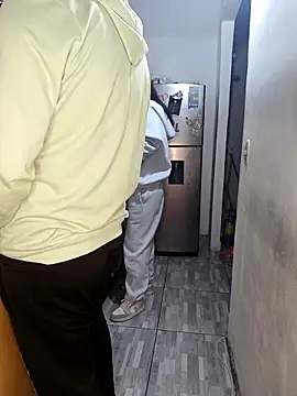 catire2323 online show from April 8, 12:56 am