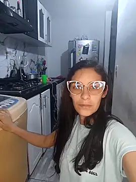 catire2323 online show from April 4, 12:06 am