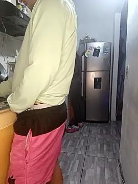 catire2323 online show from January 7, 2:38 am