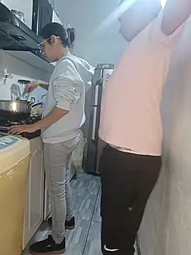 catire2323 online show from February 7, 12:29 am